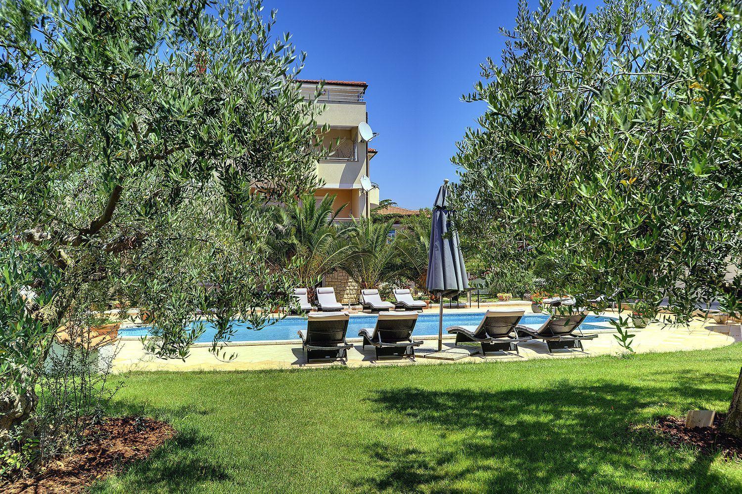 Zum Sandstrand Sind Es Wenige Gehminuten - Geniessen Sie Aber Auch Die Zeit Am Pool Medulin Exterior foto